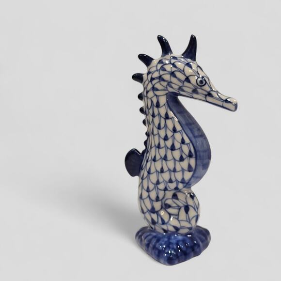 Seahorse Figurine Blue White Porcelain Fishnet Pattern Beachcore Home Decor - Picture 1 of 16